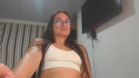 Snapshot of killey_saints chatting on 11.08.25 killey online show from 11.08.25