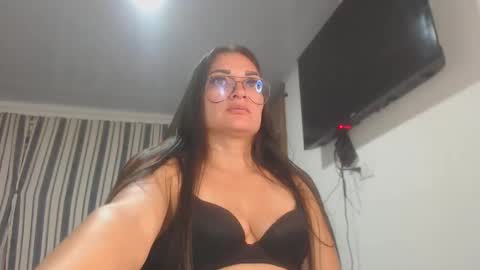 Snapshot of killey_saints chatting on 11.10.25 killey online show from 11.10.25