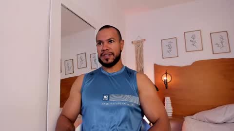 Kilua Muscle guy online show from 09.26.25