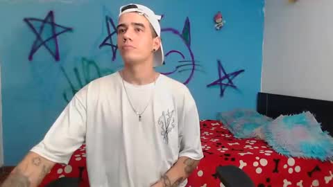 Snapshot of kilyan_ chatting on 12.10.24 jahn online show from 12.10.24