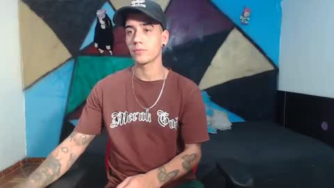 Snapshot of kilyan_ chatting on 01.19.25 jahn online show from 01.19.25