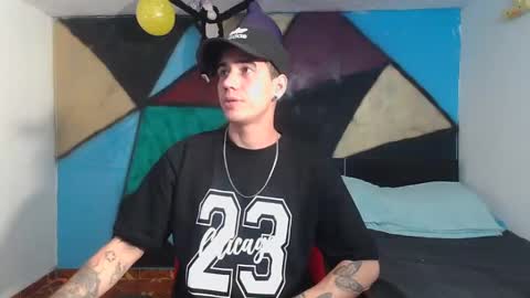 Snapshot of kilyan_ chatting on 02.19.25 jahn online show from 02.19.25