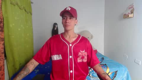Snapshot of kilyan_ chatting on 09.23.25 jahn online show from 09.23.25