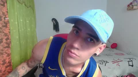 Snapshot of kilyan_ chatting on 10.21.25 jahn online show from 10.21.25