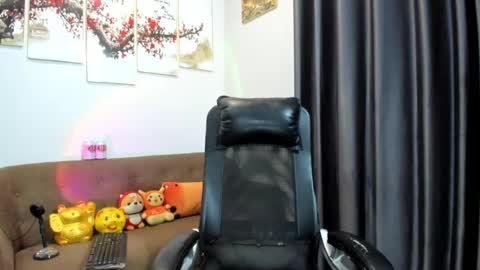 Kim online show from 04.13.26