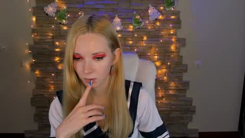 Snapshot of kim_boyd chatting on 01.11.25 kim_boyd online show from 01.11.25