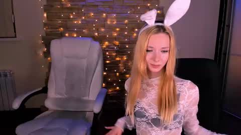 Snapshot of kim_boyd chatting on 02.14.25 kim_boyd online show from 02.14.25