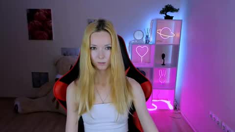 Snapshot of kim_boyd chatting on 02.17.25 kim_boyd online show from 02.17.25