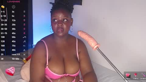 Snapshot of kim_brown2 chatting on 10.14.25 Kim Follow me please online show from 10.14.25