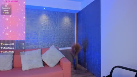 Snapshot of kim_brown_ chatting on 01.15.25 Kim online show from 01.15.25