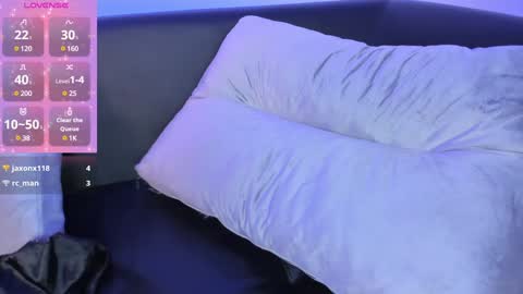 Snapshot of kim_brown_ chatting on 01.20.25 Kim online show from 01.20.25