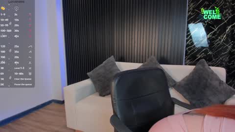 Snapshot of kim_brown_ chatting on 01.24.25 Kim online show from 01.24.25