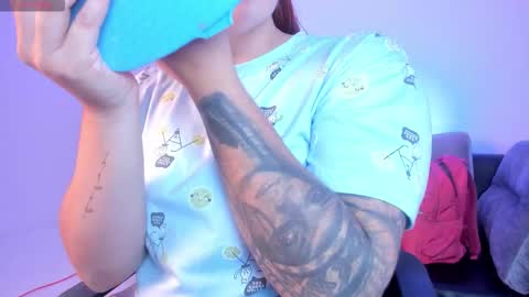 Snapshot of kim_brown_ chatting on 09.15.25 Kim online show from 09.15.25