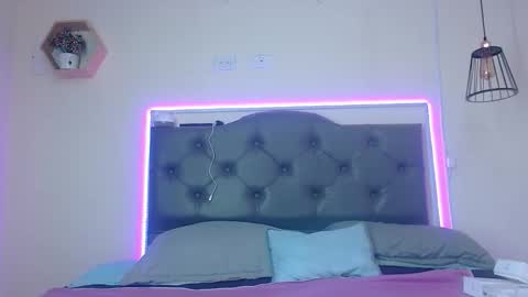 Snapshot of kim_clarck1 chatting on 11.10.25 Kim online show from 11.10.25