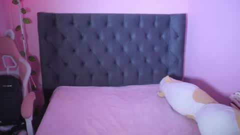 ISABELLA 3 online show from 10.02.25