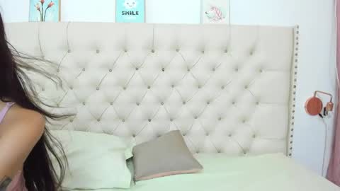 Snapshot of kim_eli chatting on 01.11.25 kim_eli online show from 01.11.25