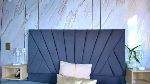 kim  online show from 10.04.25