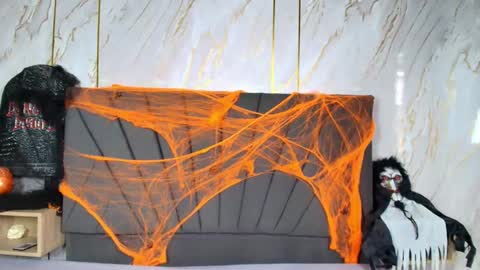 kim  online show from 10.20.25