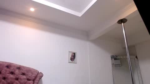 K I M online show from 01.13.25