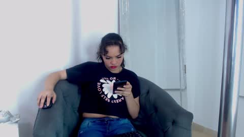K I M online show from 01.27.25