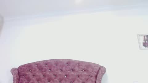 K I M online show from 02.18.25