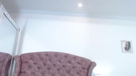 K I M online show from 03.11.25
