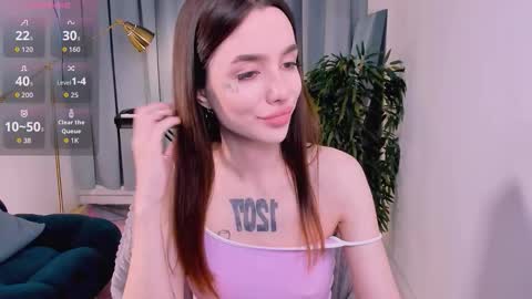 Snapshot of kim_lyn chatting on 09.20.25 KIM online show from 09.20.25