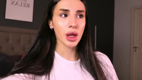 Snapshot of kim_oberlin chatting on 10.26.25 Kim Oberlin online show from 10.26.25