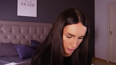 Kim Oberlin online show from 12.04.25