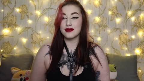 Hi Im Kimberly but u can call me Kim. Turn on ur sound i love to talk and moan online show from 12.19.24