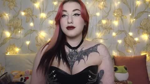 Hi Im Kimberly but u can call me Kim. Turn on ur sound i love to talk and moan online show from 01.20.25