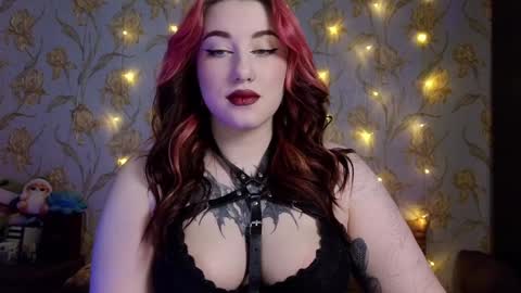 Hi Im Kimberly but u can call me Kim. Turn on ur sound i love to talk and moan online show from 02.07.25