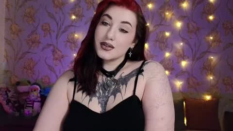 Hi Im Kimberly but u can call me Kim. Turn on ur sound i love to talk and moan online show from 03.05.25