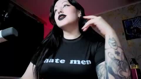 Hi Im Kimberly but u can call me Kim. Turn on ur sound i love to talk and moan online show from 07.20.26