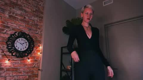 Kim online show from 09.18.25