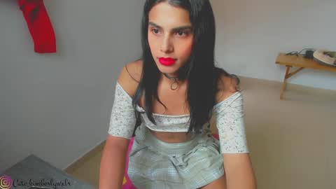 Snapshot of kim_wexler chatting on 01.11.25 OnlyFans kimberlywexlr online show from 01.11.25