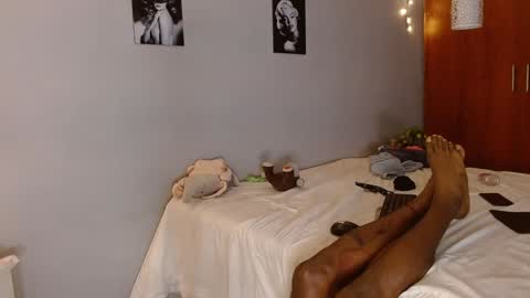 Snapshot of kimandyuk chatting on 12.10.24 Kim  Yuk online show from 12.10.24