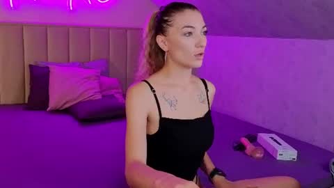 Snapshot of kimberlly_smith chatting on 07.22.26 kimberlly_smith online show from 07.22.26
