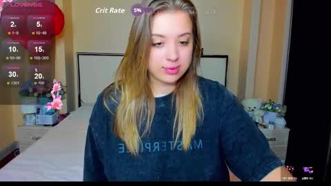 Snapshot of kimberly_mmm chatting on 09.19.25 kimberly_mmm online show from 09.19.25