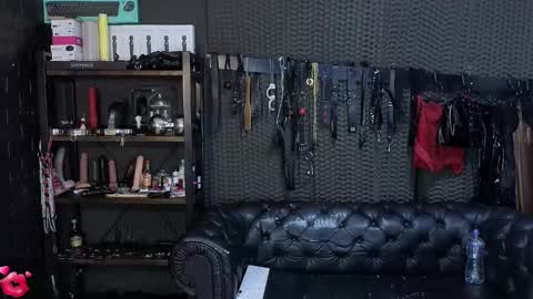 Snapshot of kimberly_swan_ chatting on 11.14.25 KIMBERLY SWAN online show from 11.14.25