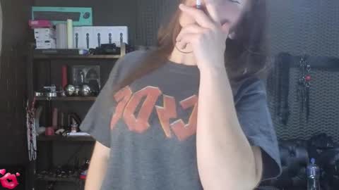 Snapshot of kimberly_swan_ chatting on 12.14.25 KIMBERLY SWAN online show from 12.14.25