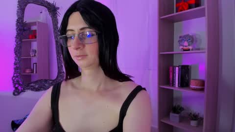 Snapshot of kimberly_thonson chatting on 11.15.25 kimberly_thonson online show from 11.15.25