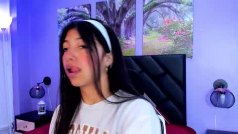 Snapshot of kimberlyvillalobos chatting on 10.08.25 Kimberly Villalobos online show from 10.08.25