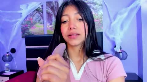 Snapshot of kimberlyvillalobos chatting on 10.16.25 Kimberly Villalobos online show from 10.16.25