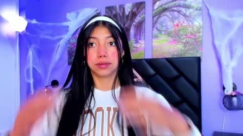 Snapshot of kimberlyvillalobos chatting on 10.21.25 Kimberly Villalobos online show from 10.21.25