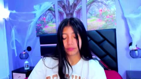 Snapshot of kimberlyvillalobos chatting on 10.27.25 Kimberly Villalobos online show from 10.27.25