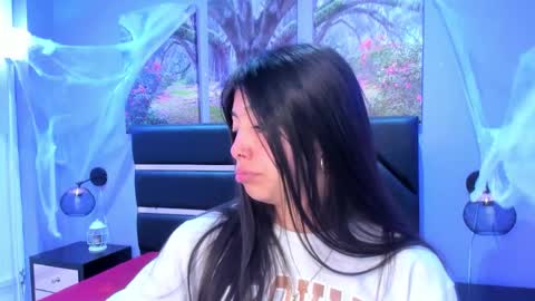 Snapshot of kimberlyvillalobos chatting on 11.11.25 Kimberly Villalobos online show from 11.11.25