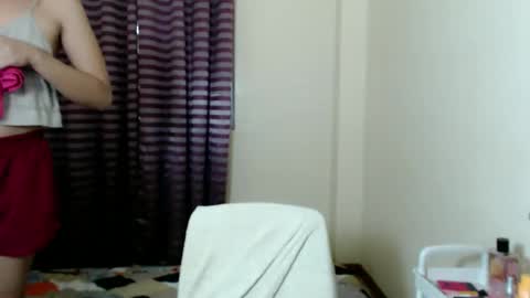 kimchie_21 online show from 10.21.25