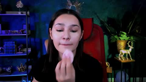 kimclarks online show from 11.18.25