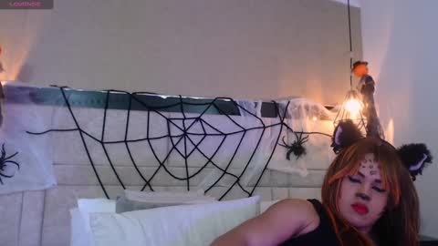 Snapshot of kimcossey2 chatting on 10.11.25 Kim cossey online show from 10.11.25